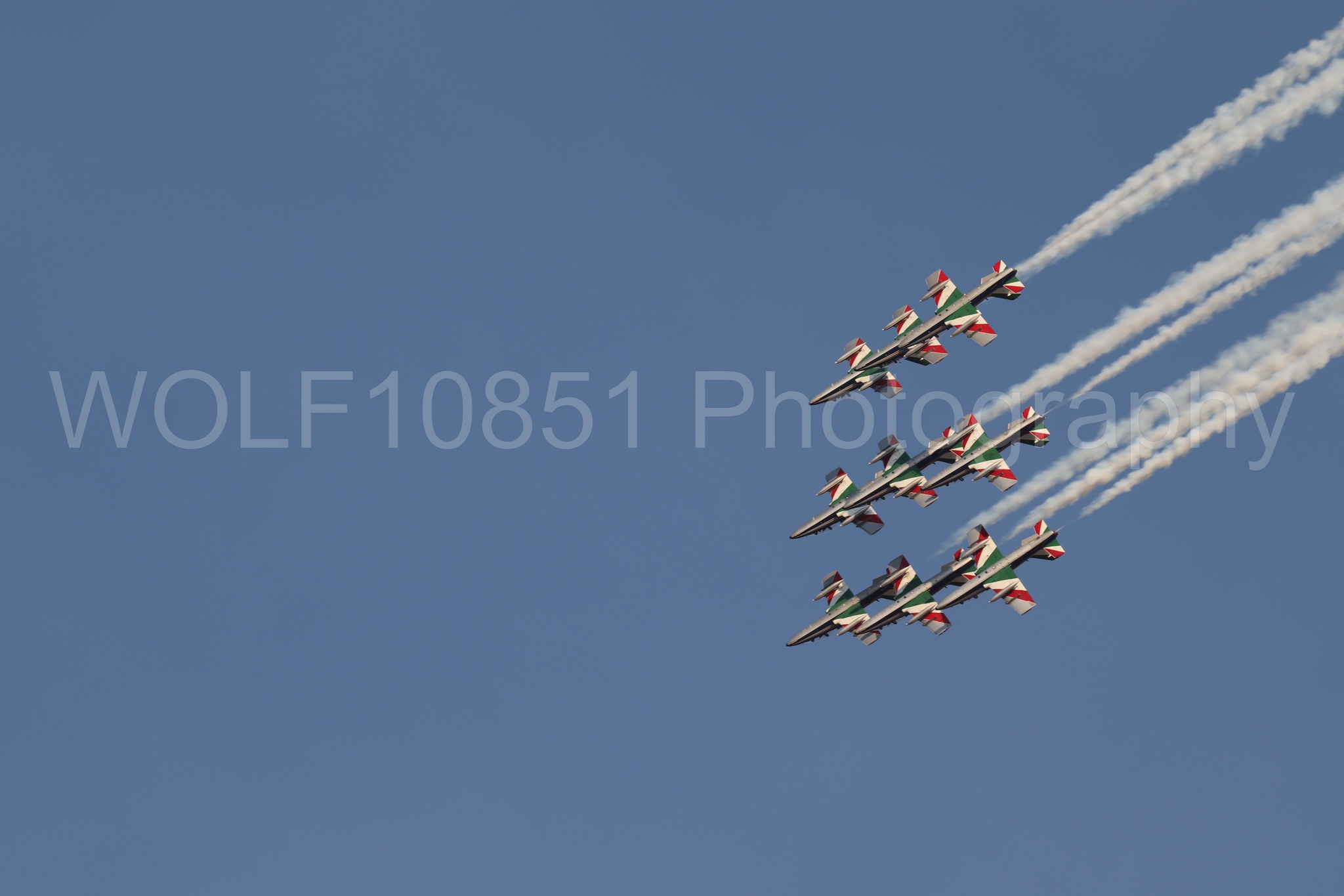 Aviation photography by WOLF10851 featuring F-16 Fighting Falcon, Thunderbirds, Red White and Blue.