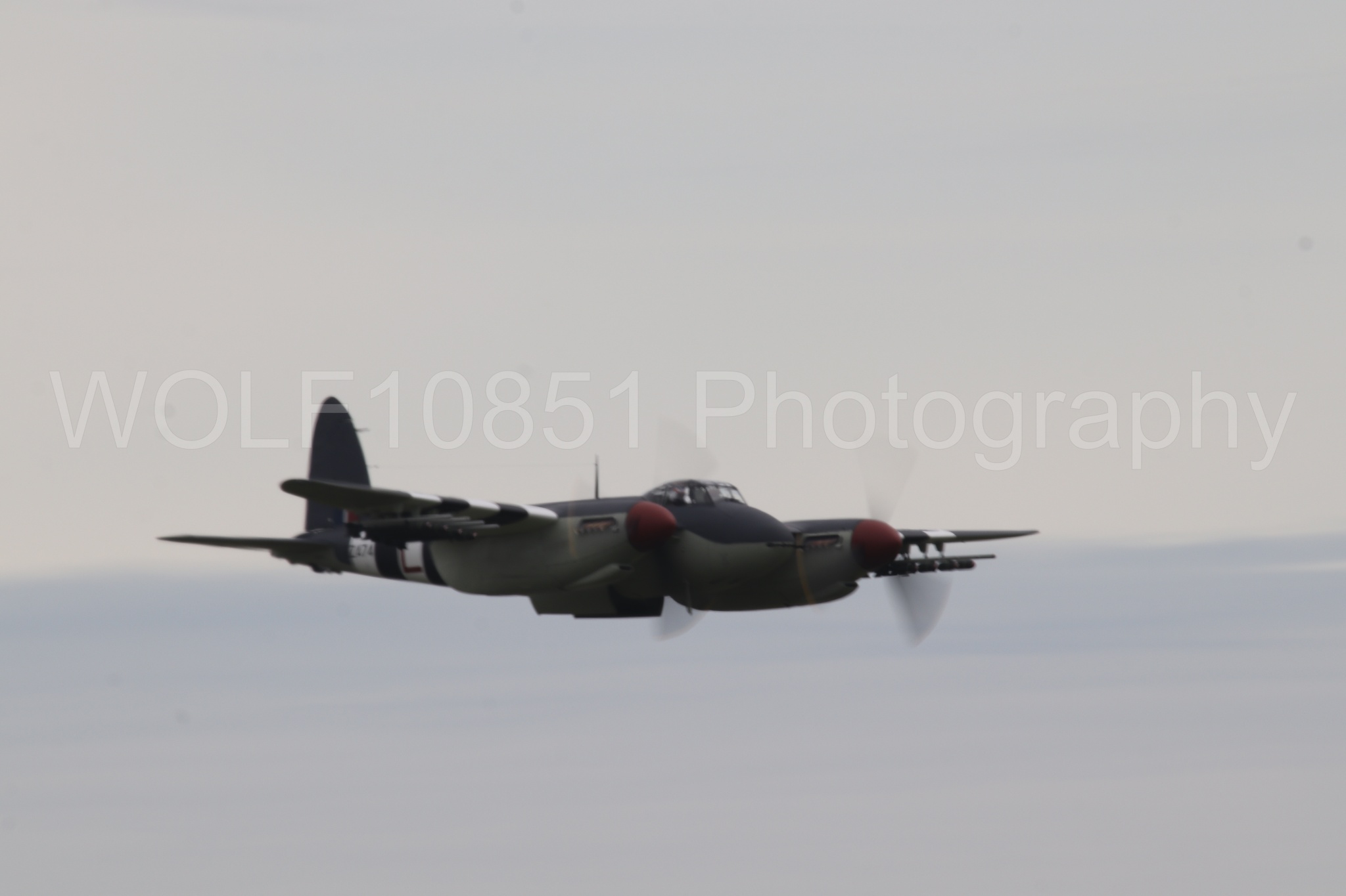 Aviation photography by WOLF10851 featuring California Capital Airshow 2025, de Havilland DH.98 Mosquito.