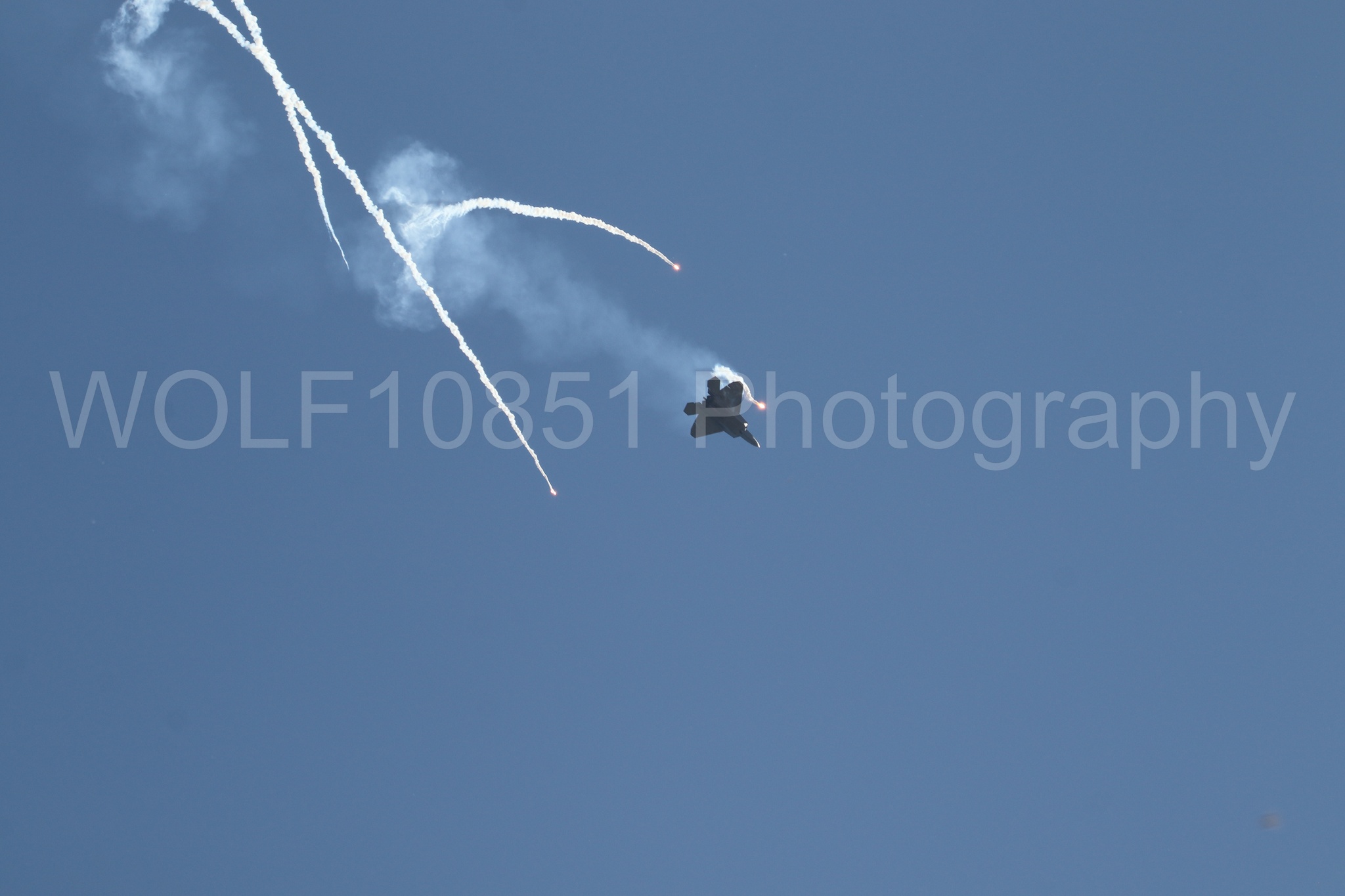 Aviation photography by WOLF10851 featuring F-22 Raptor, Raptor Demo Team, Wings Over Solano 2024, Flares.