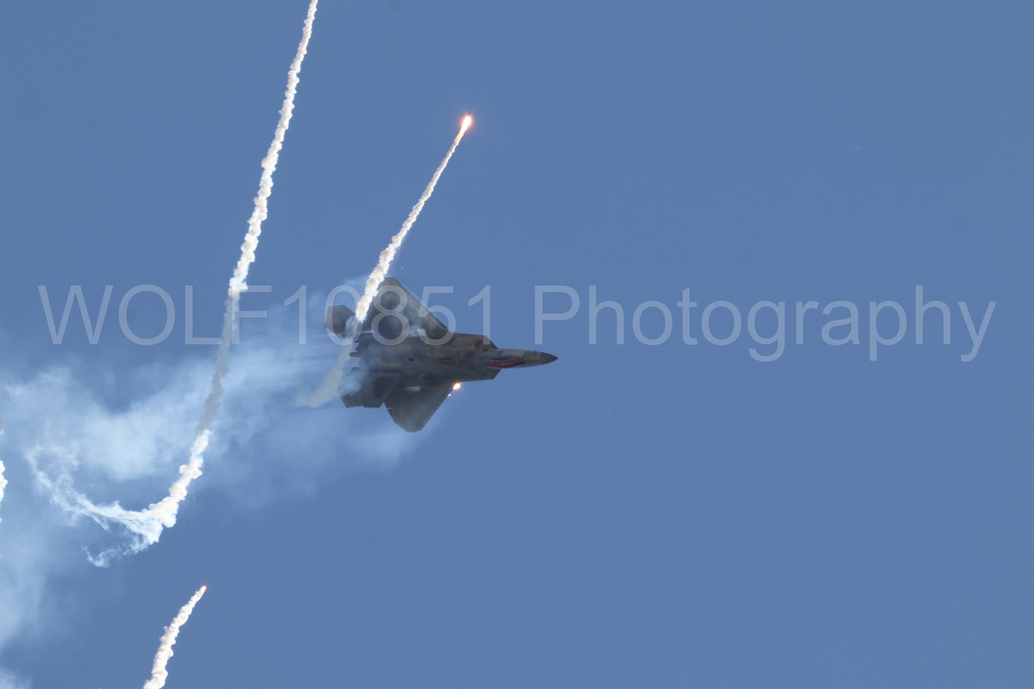 Aviation photography by WOLF10851 featuring F-22 Raptor, Raptor Demo Team, Wings Over Solano 2024, Flares.