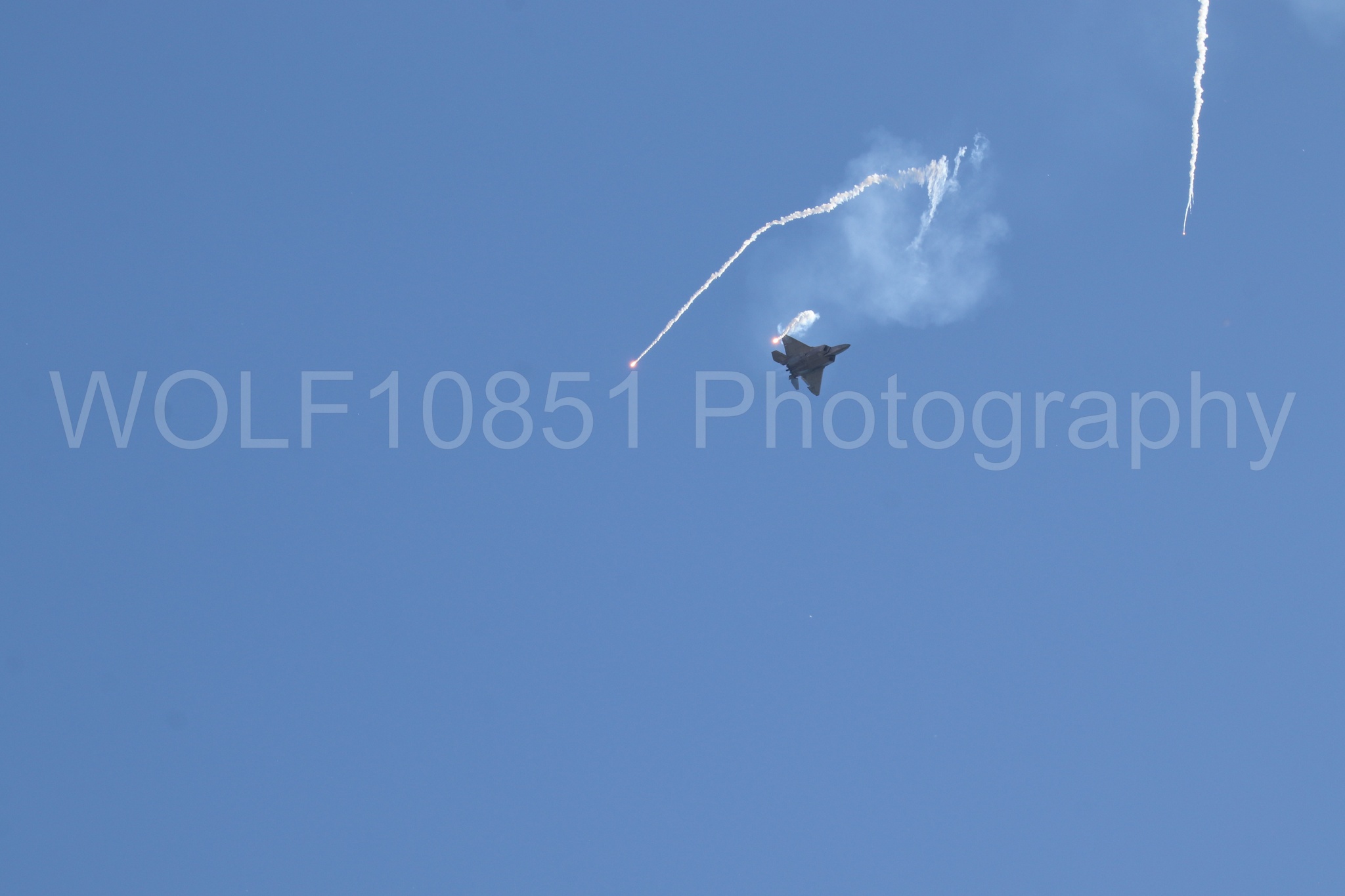 Aviation photography by WOLF10851 featuring F-22 Raptor, Raptor Demo Team, Wings Over Solano 2024, Flares.