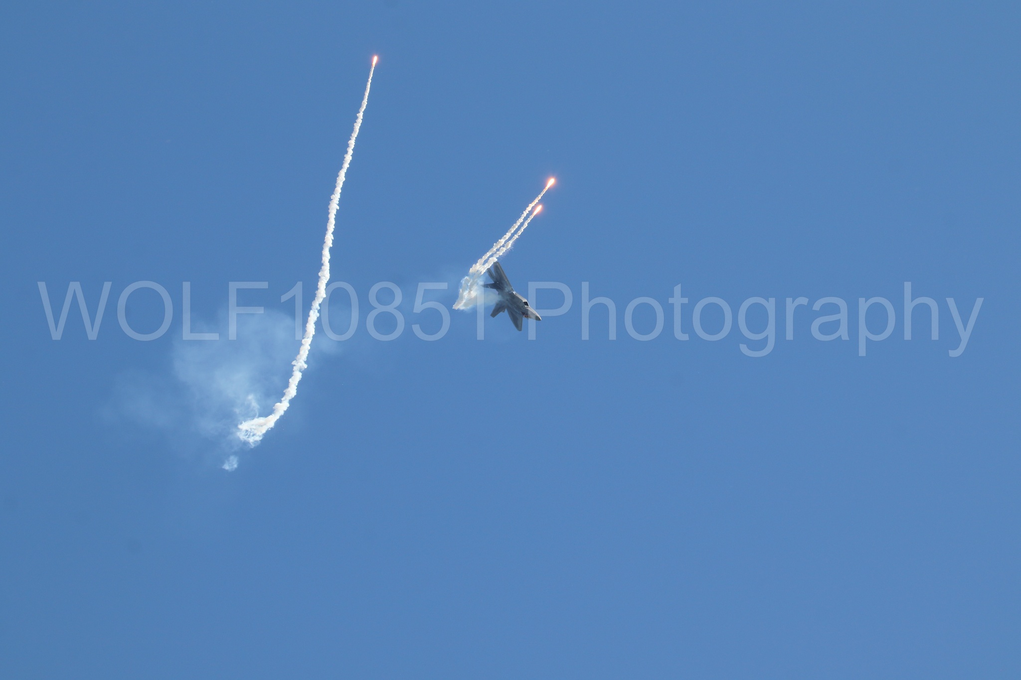 Aviation photography by WOLF10851 featuring F-22 Raptor, Raptor Demo Team, Wings Over Solano 2024, Flares.