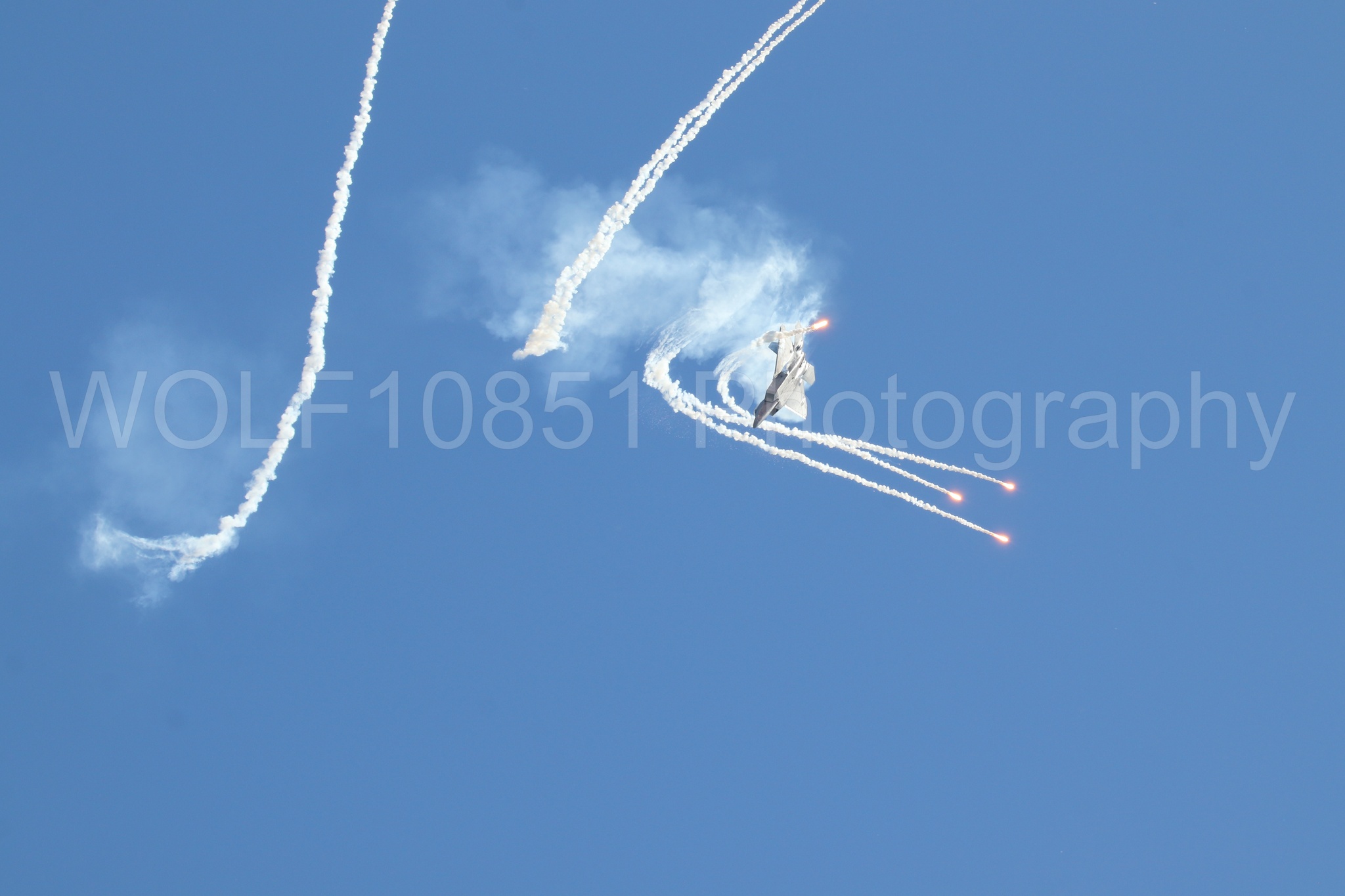 Aviation photography by WOLF10851 featuring F-22 Raptor, Raptor Demo Team, Wings Over Solano 2024, Flares.