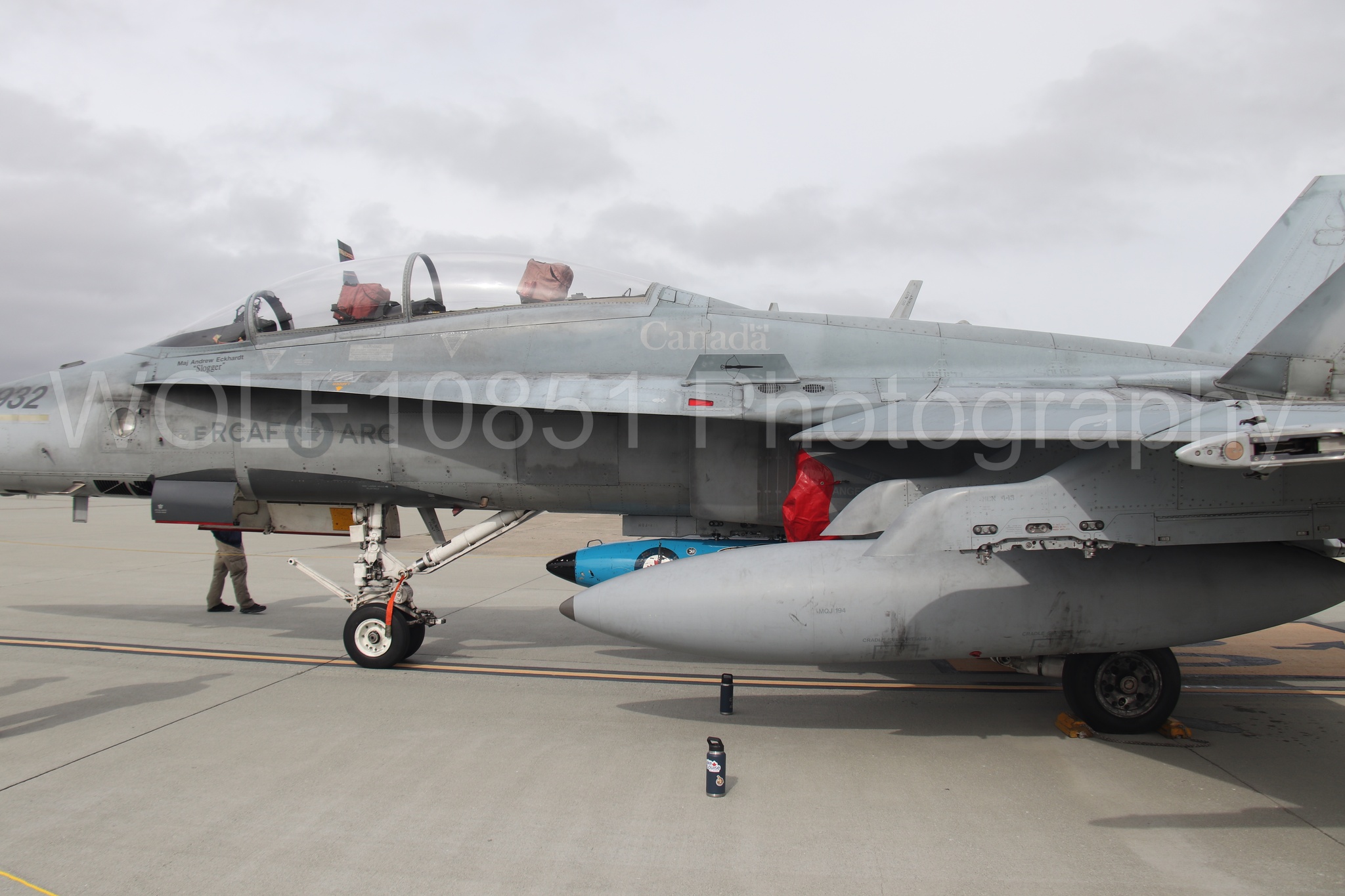 CF-18 | WOLF10851 Photography