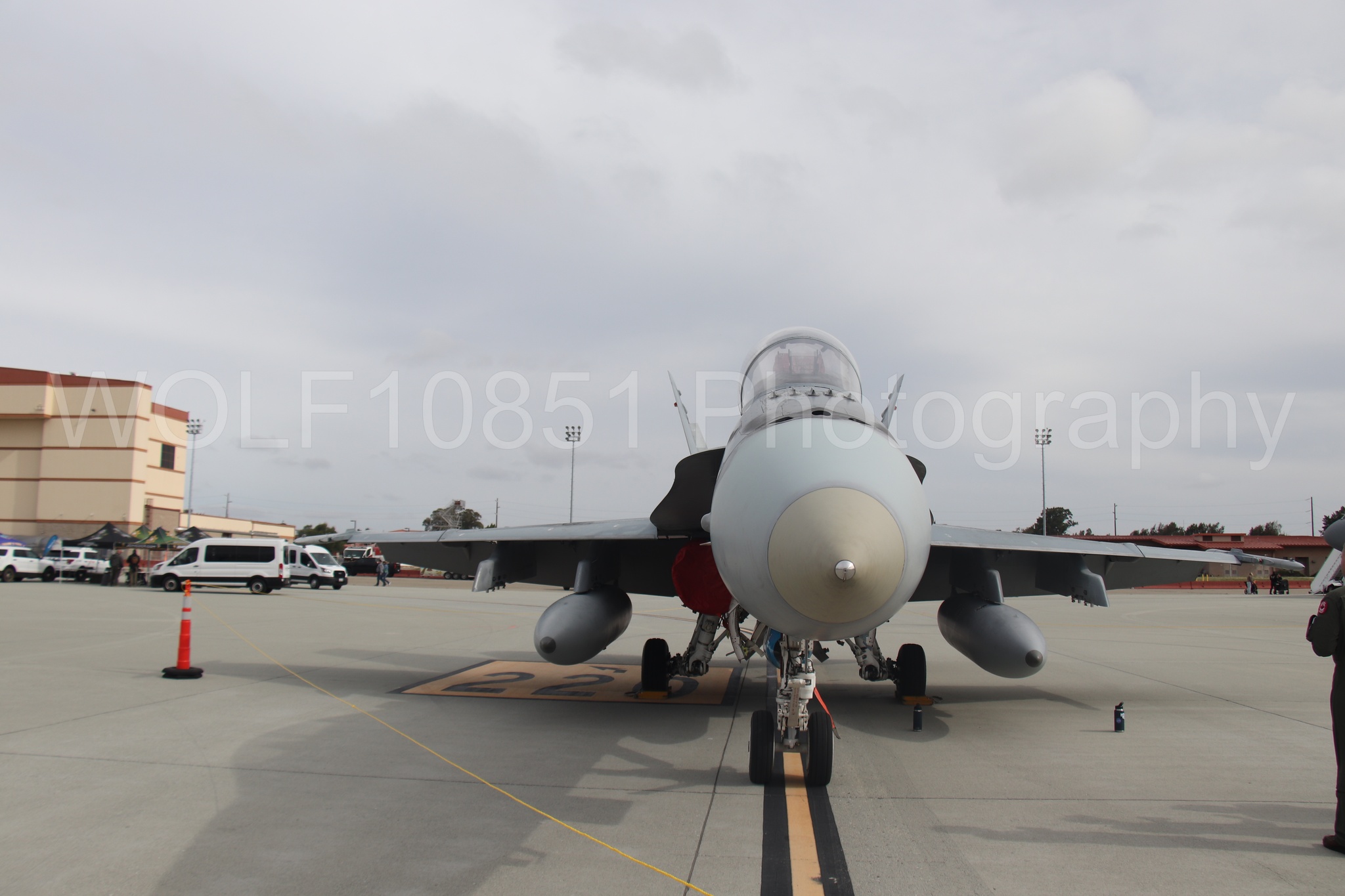 CF-18 | WOLF10851 Photography