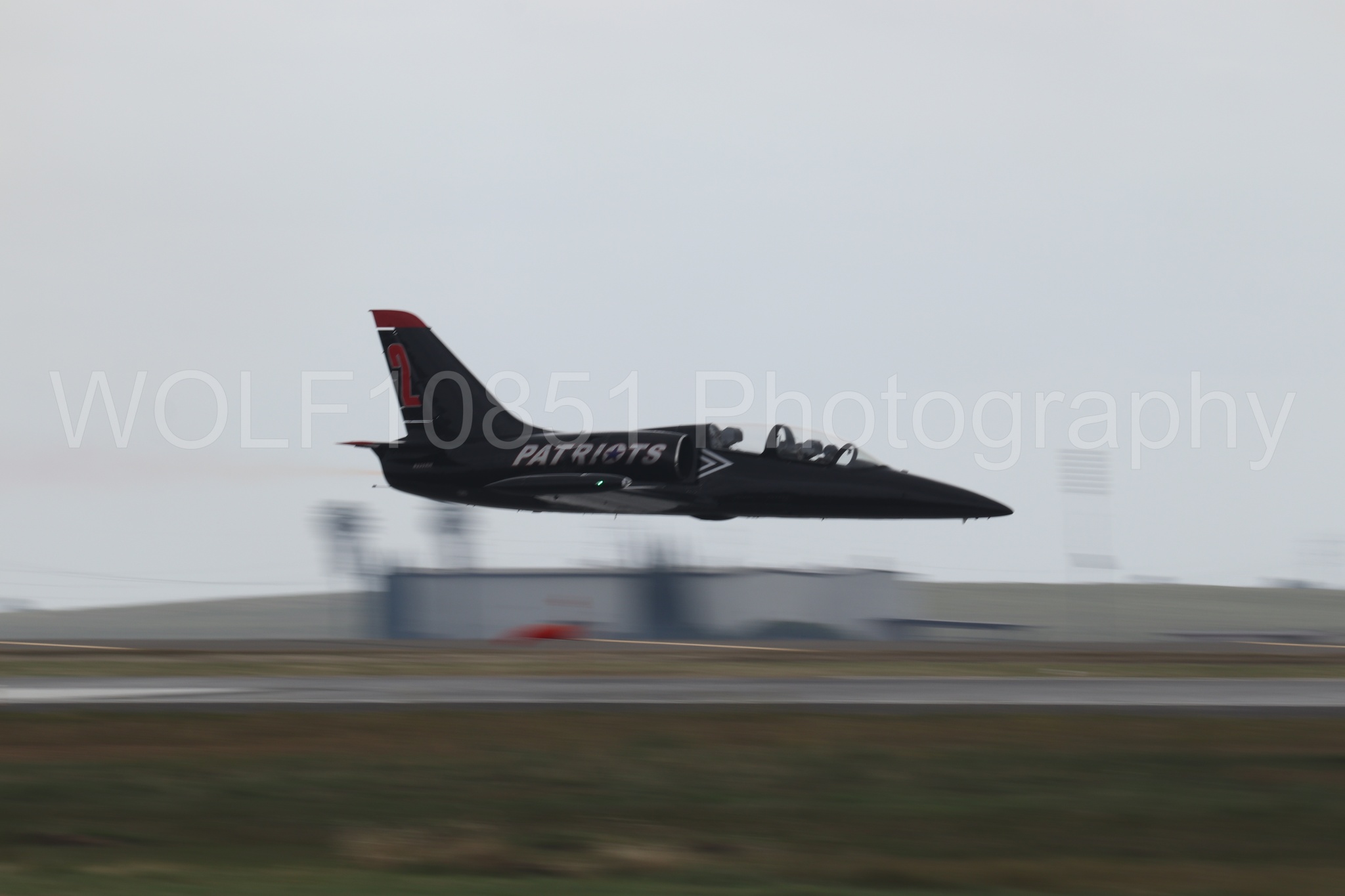 L-39 Albatros | All Black Red lettering | The Patriots Jet Demonstration Team | WOLF10851 Photography