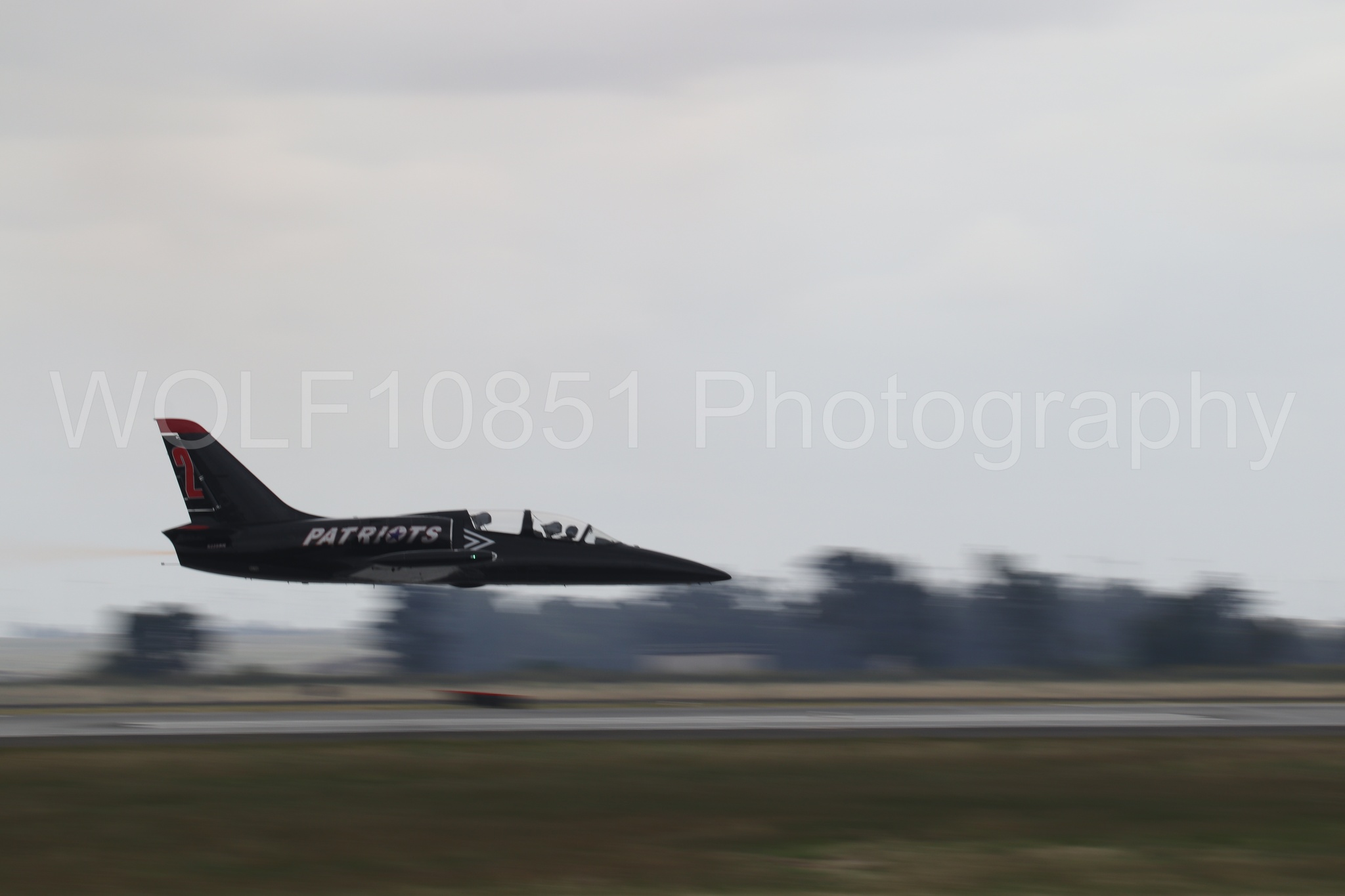 L-39 Albatros | All Black Red lettering | The Patriots Jet Demonstration Team | WOLF10851 Photography